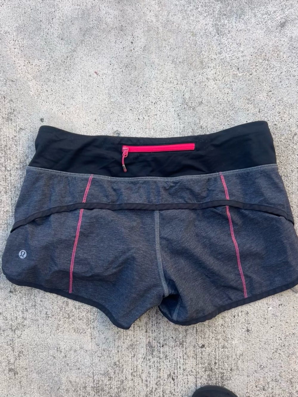 Lululemon shorts size 4